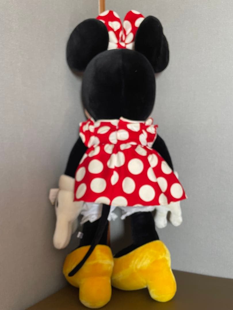 ミニーマウス　特大ぬいぐるみ ディズニーランド