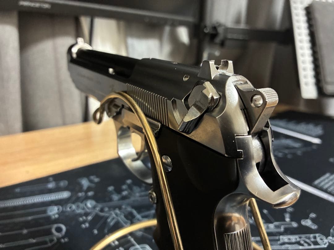 東京マルイ M92Fクロームステンレス 美品