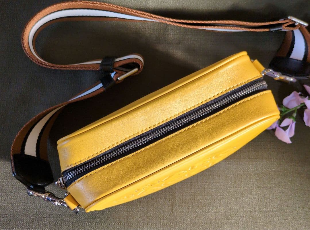 Marc Jacobs フラッシュレザー Crossbody ショルダーバッグ