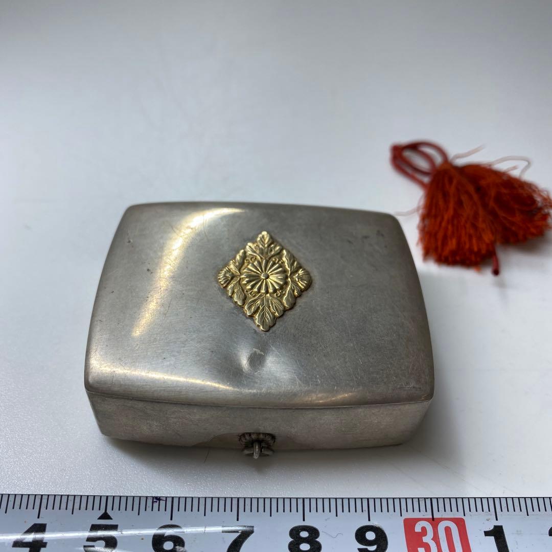 小林製 皇室御下賜品 純銀 東久邇宮家紋入ボンボニエール 49g 縦