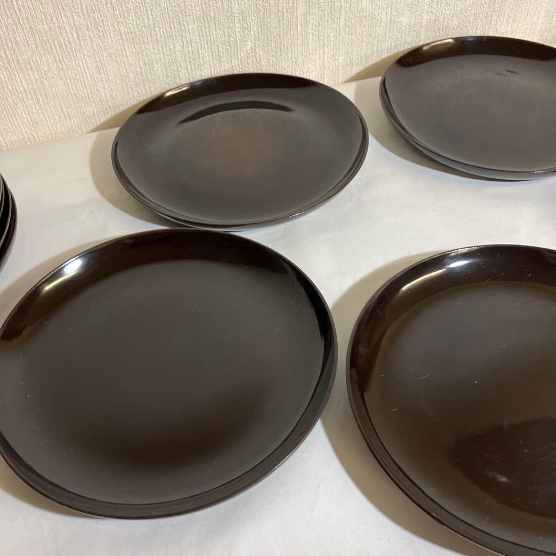 骨董木製漆塗り菓子盆１５枚（直径１７．５㌢、高さ２㌢、重さ９２㌘）