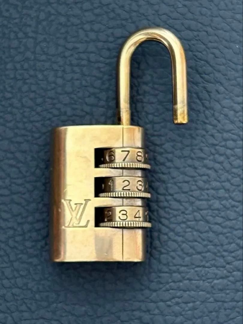 LOUIS VUITTON パドロック カデナ 南京錠 ダイヤル式 ゴールド - メルカリ