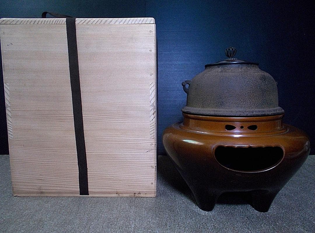 茶道具 人間国宝 釜師:高橋敬典 唐銅朝鮮風炉 茶釜 箱/雄芳造 送料