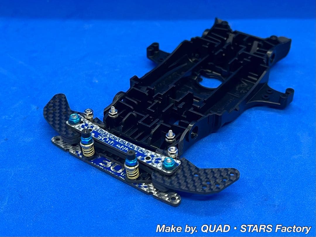 【ミニ四駆・MA用】2軸ATピボットバンパー　30周年／シルバー　フルカーボン