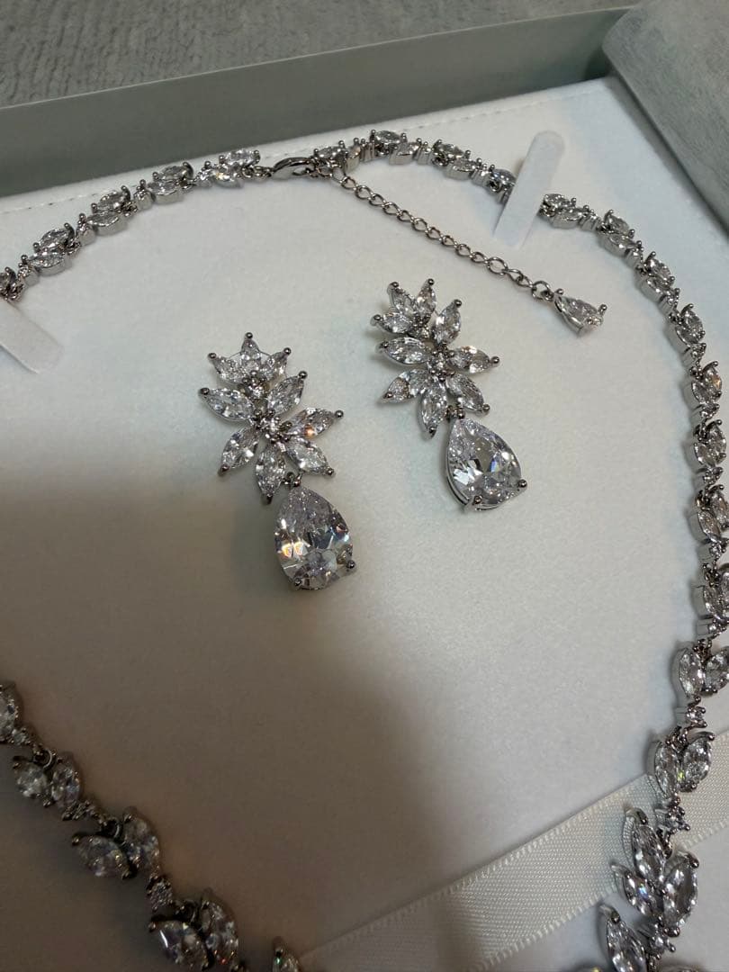 STELLA BRIDAL ブライダルアクセサリー アミティ ネックレス ピアス