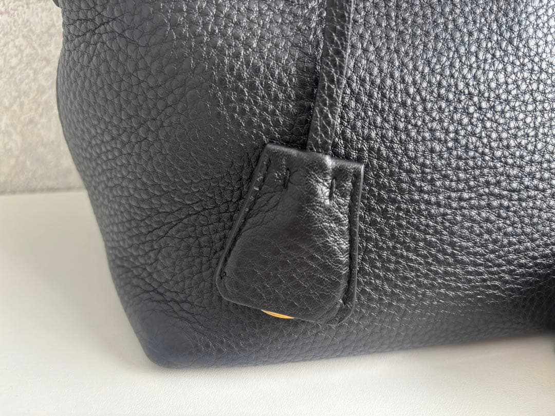 PRADA ブラック レザー ショルダーバッグ