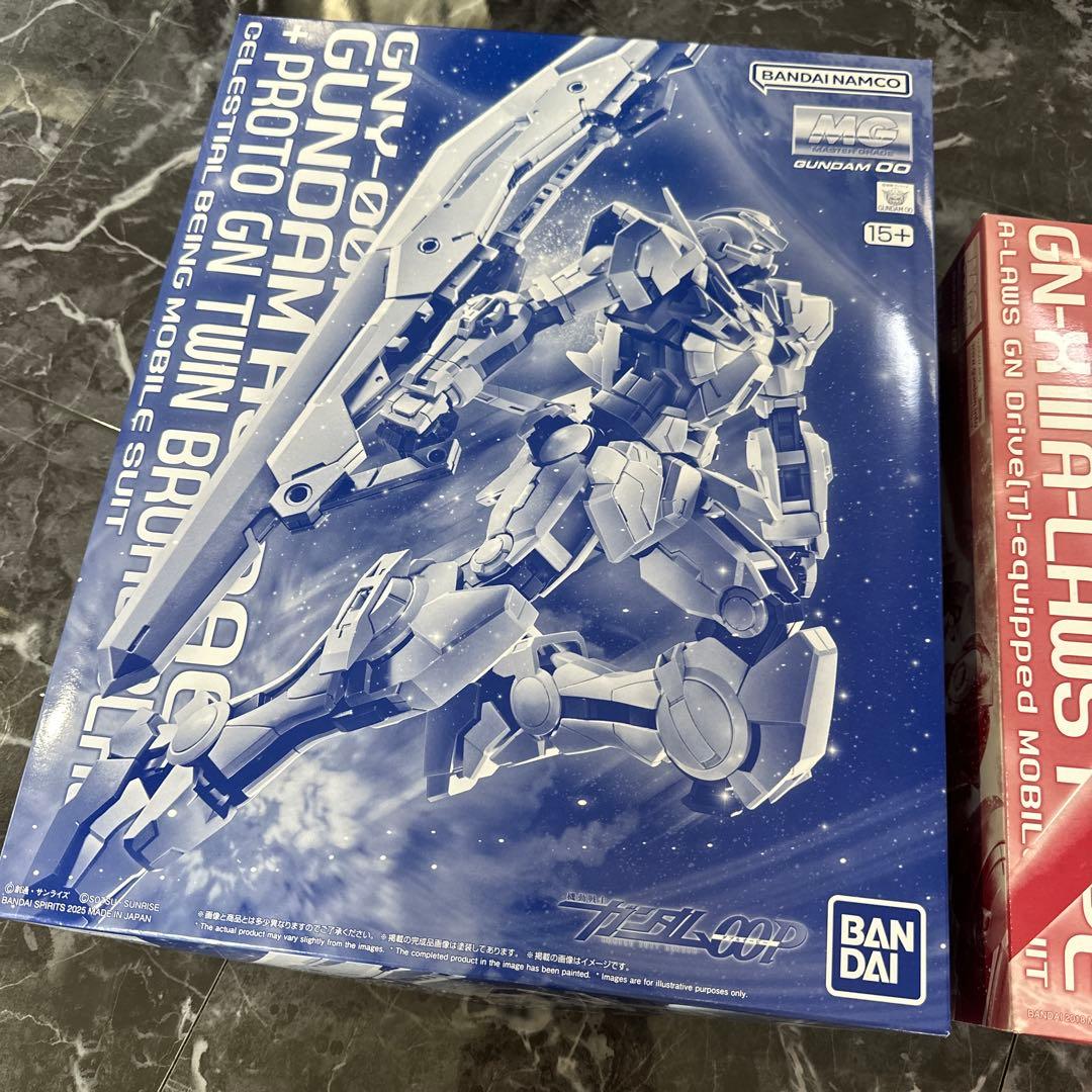 ガンダムOO アストレア＋プロトGNツインブロードブレイド、ジンスクⅢ
