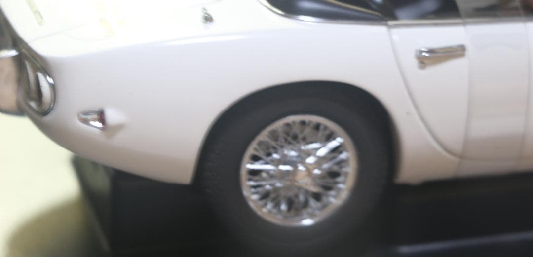 貴重　オートアート トヨタ2000GT オープン　００７コレクション 1/18