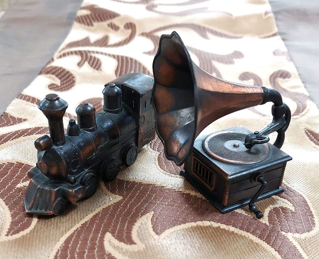 昭和レトロ鉛筆削り ミニチュア 30年以上昔のレトロな鉛筆削り！