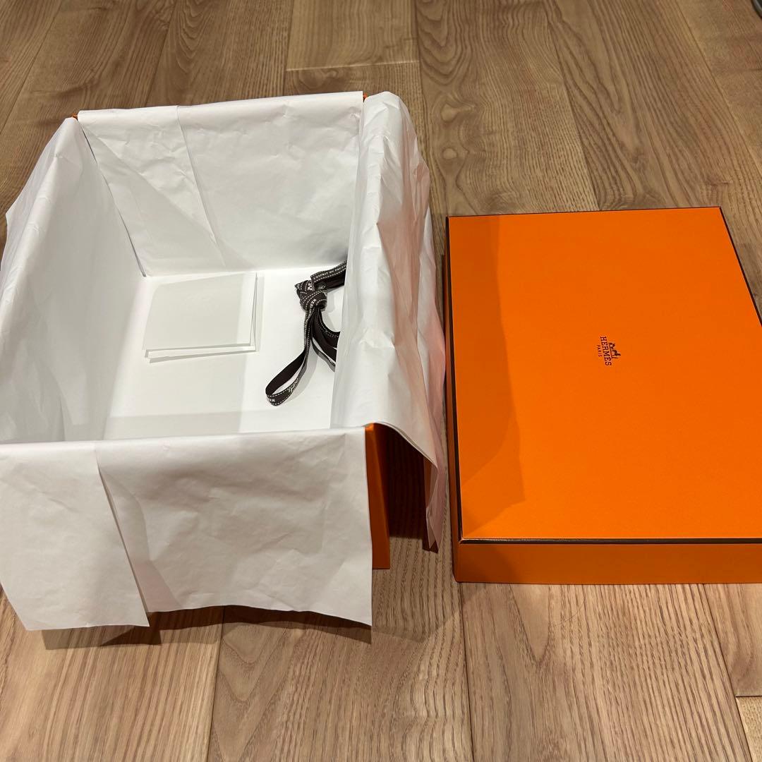 Hermes（エルメス）インザループ18 空箱