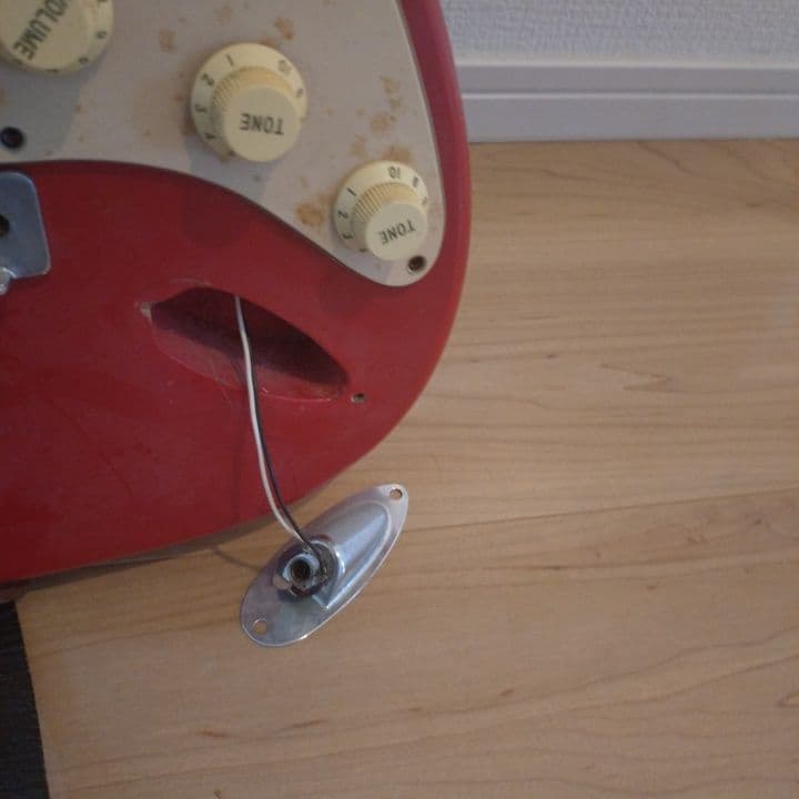 Squier Stratocaster レッド