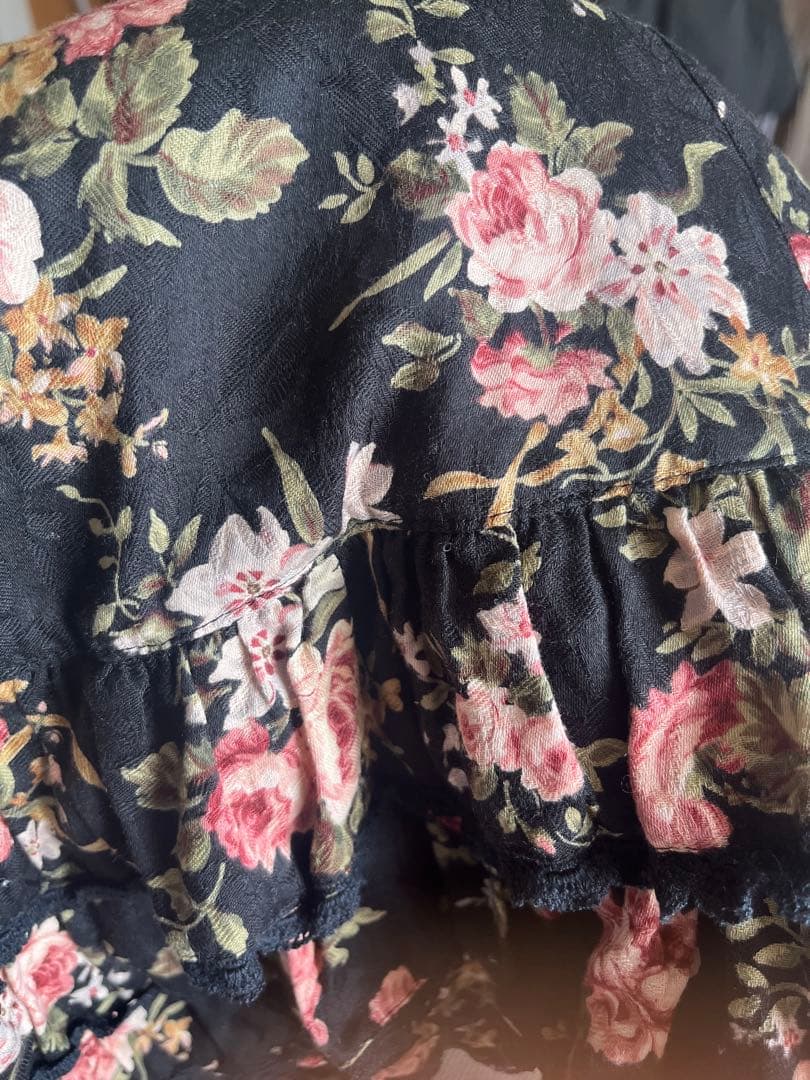 メタモルフォーゼ★アンティークローズ柄のスカート