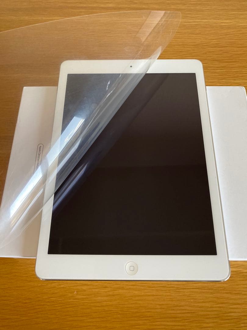 iPad Air 本体極美品 キーボード付 付属品完備 iPad Air 本体極美品
