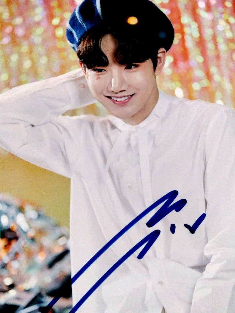 ジュンギュ直筆サイン入り2Lサイズ写真…JUNKYU…TREASURE…