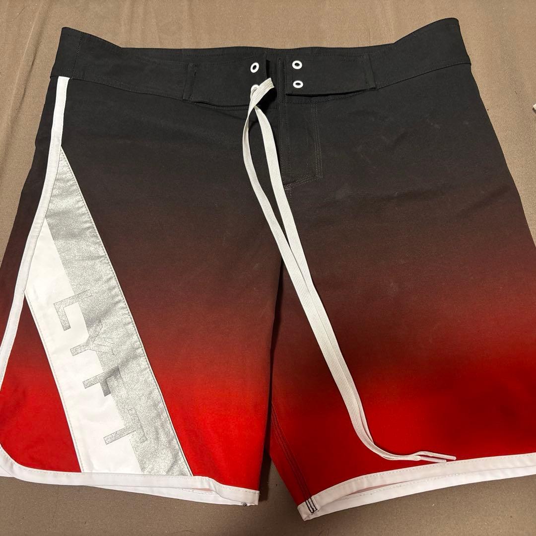 LYFT サーフパンツ ボードショーツ Mサイズ 完売品