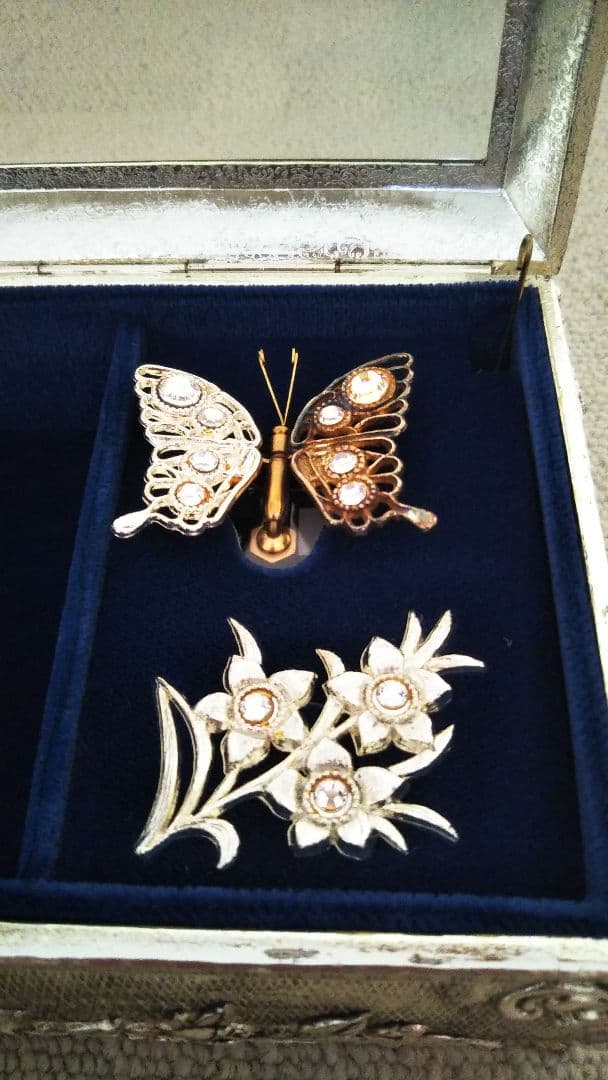 小樽 オルゴール堂☆蝶☆アクセサリーボックス☆小物入れ - メルカリ