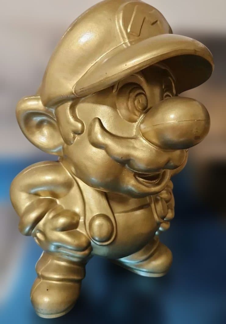 ゴールド マリオ フィギュア 金のマリオ像