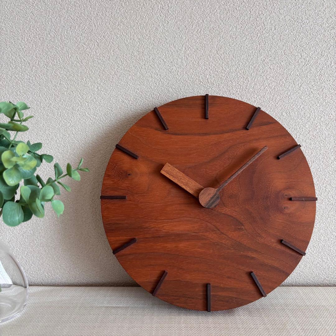 ボー・デコール 木の掛け時計 クルミ 無垢 ウォールクロック 北欧