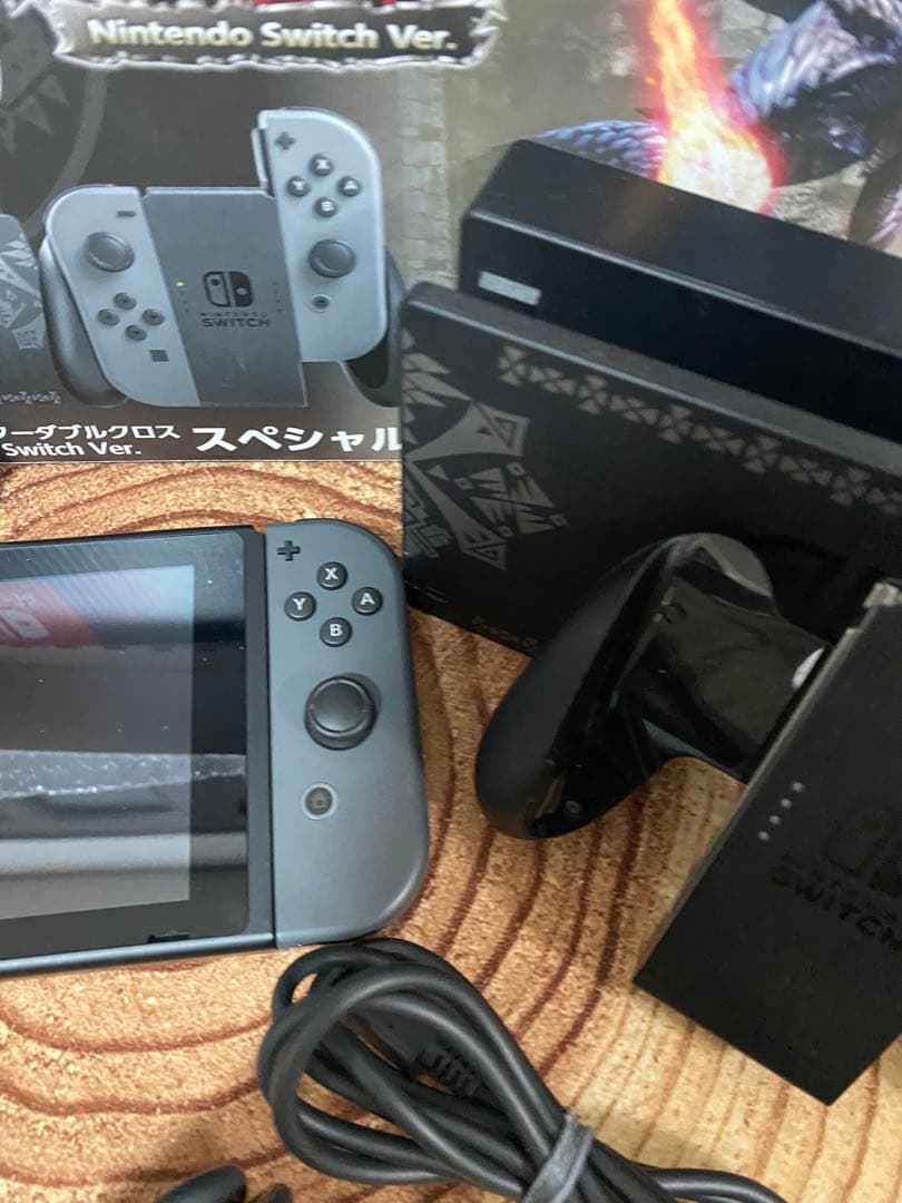 Nintendo Switch ニンテンドースイッチ本体　モンハンモデル