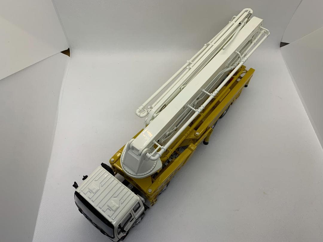 605-002 建機 1/38 いすゞ SHANTUI コンクリートポンプ車
