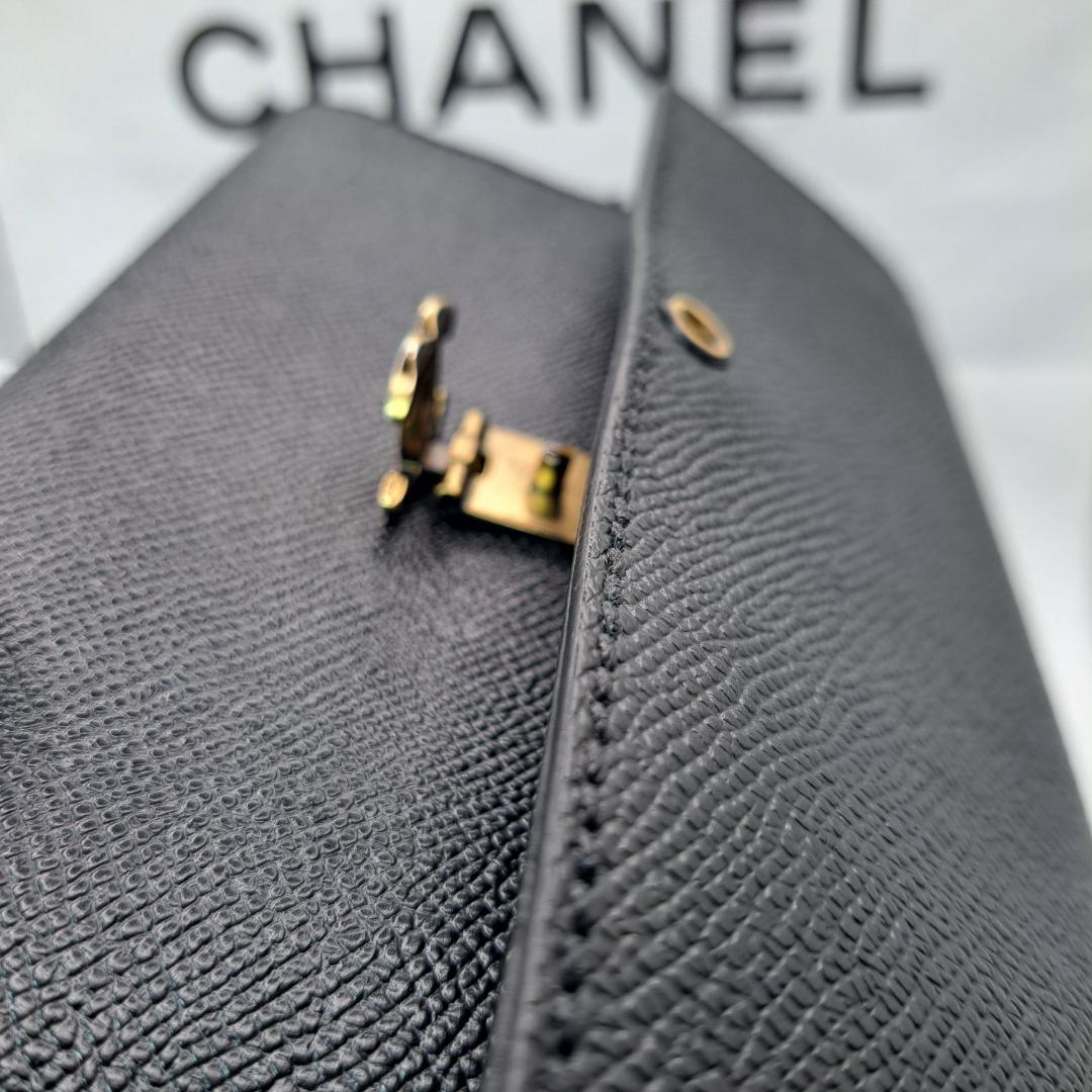 レア品 CHANEL 三つ折り財布 財布 大型 クラシカルデザイン 長財布