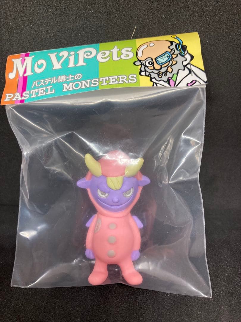 オタクリーム ピンバッジ ソフビフィギュアセット グッズ - メルカリ