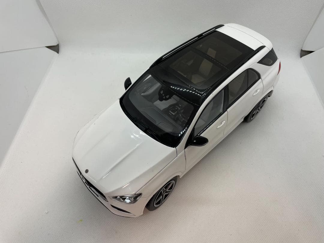204-018 ノレブ 1/18 メルセデスベンツ GLL 2019 White - メルカリ