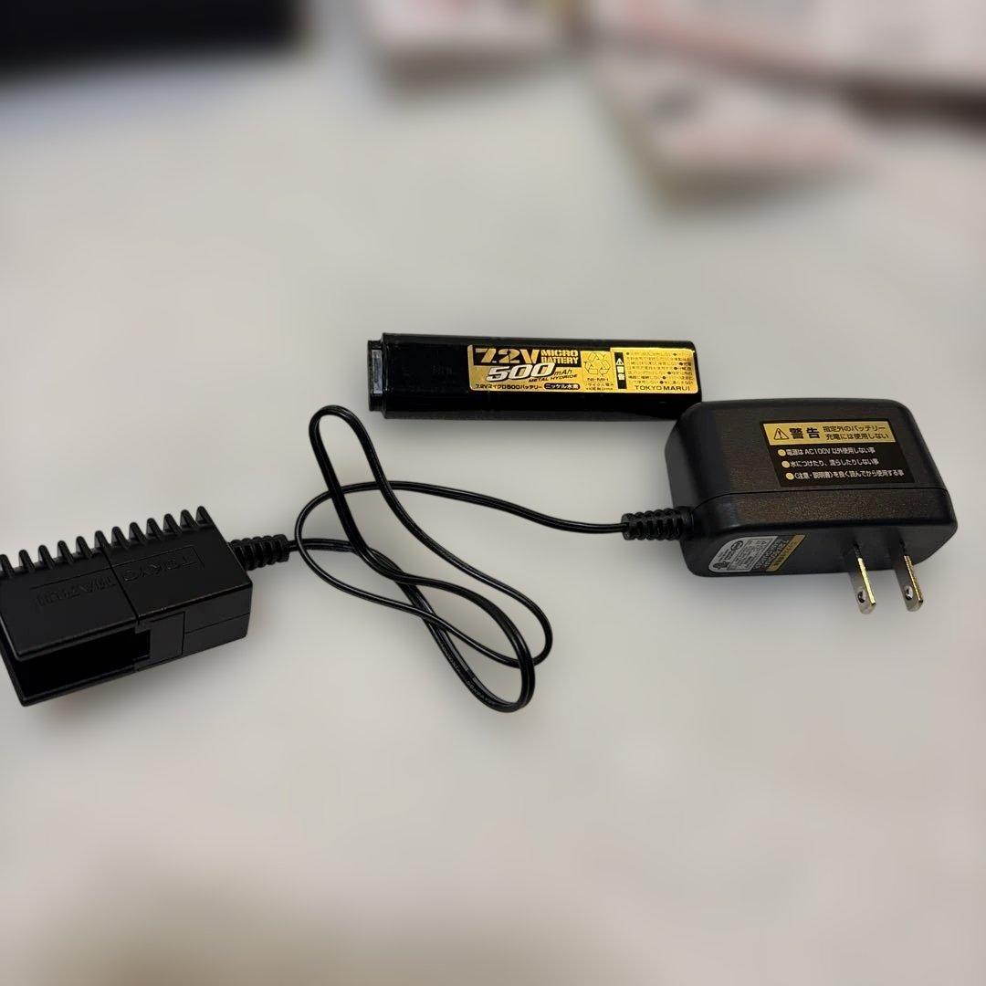 TOKYOMARUI GLOCK 18C 電動ガン バッテリー付き