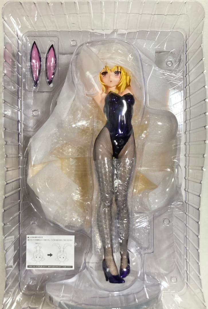 ブリスター未開封】 とらぶる 金色の闇 バニー Ver. 1/3 フィギュア