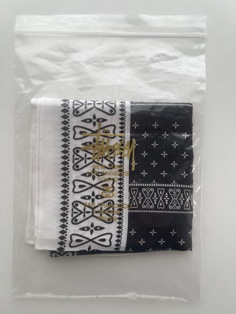 STUSSY ステューシー バンダナ　53cm×53cm