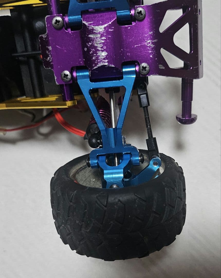 ミニジーラ HPI ラジコン HOT BODIES