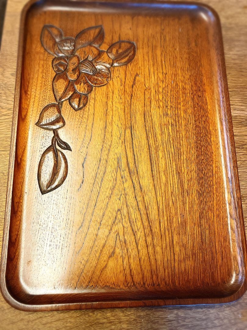 田*枝様 軽井沢彫 木製トレイ 花彫刻付き 32✖️45 - メルカリ