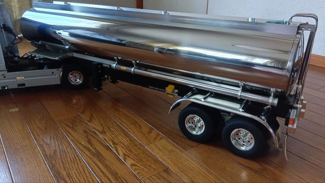 タミヤ1/14 ボルボFH12&タンクトレーラーフルオペMFC-03 - メルカリ