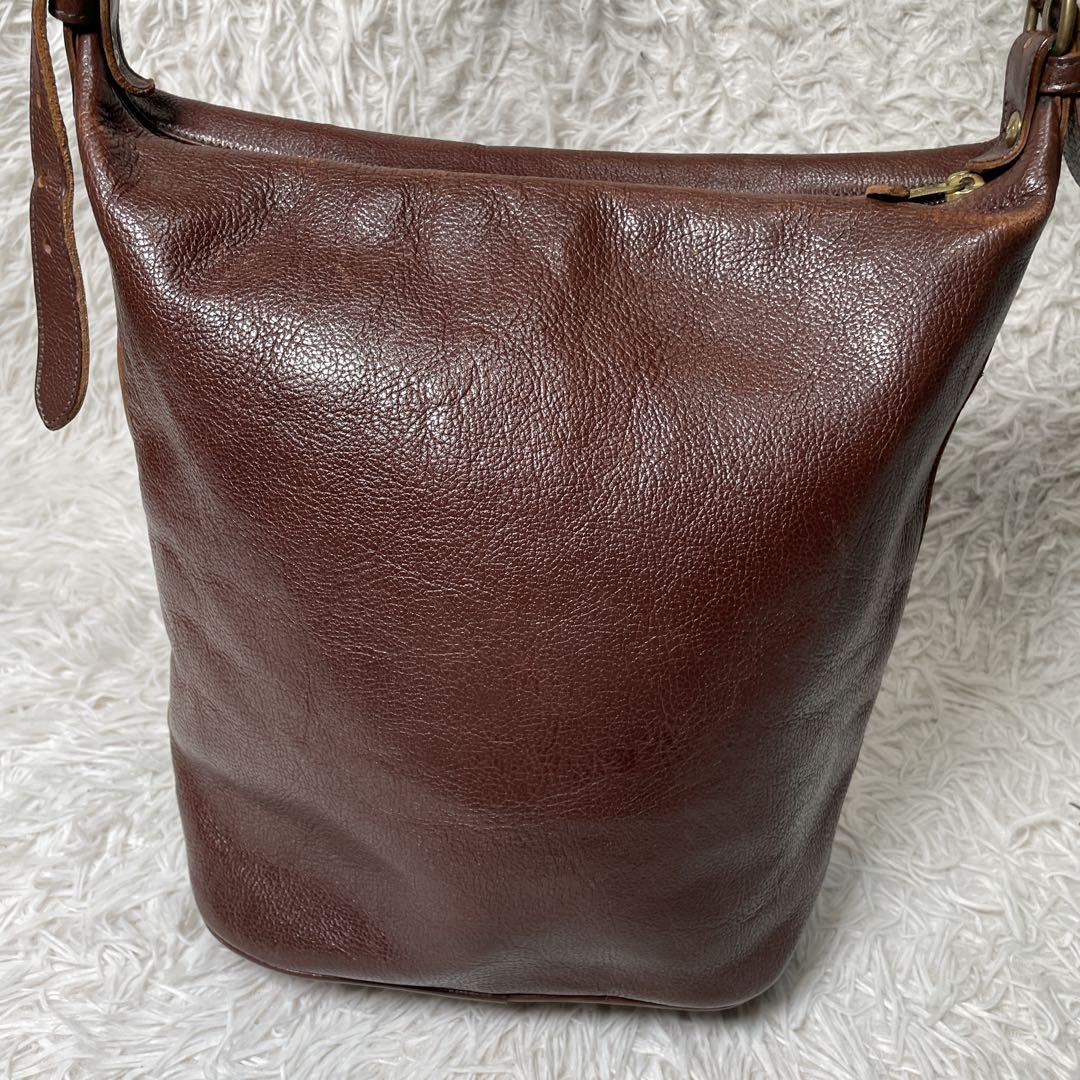 イルビゾンテ　ショルダーバッグ　ダークブラウン　シボ革　ユニセックス