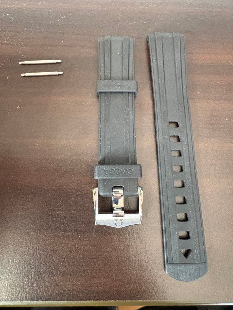 OMEGAシーマスター ダイバー300M 黒ラバーストラップ、バックル付﻿き