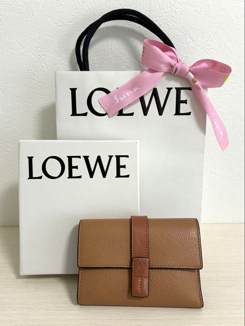 【muckn】LOEWE 三つ折り財布 ブラウン ロエベ 三つ折り財布 LOEWE(ロエベ) コンパクトウォレット 三つ折り