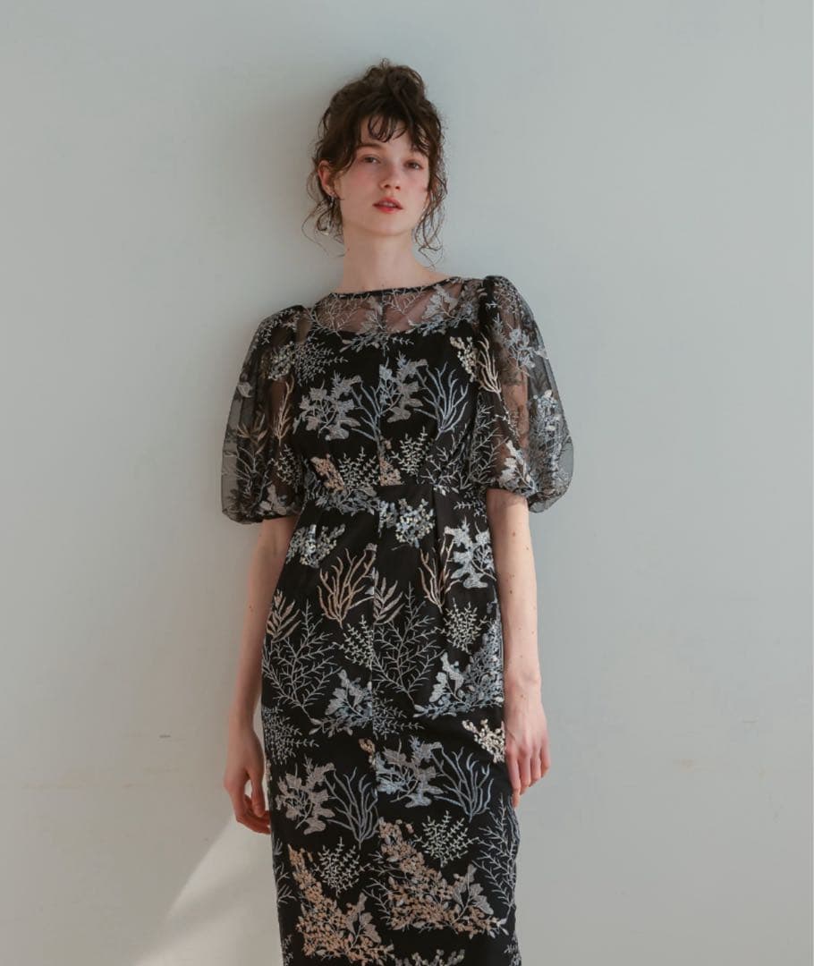 9★新品★ ドリードール　ボタニカル 刺繍 パフスリーブ ワンピース サンプル品