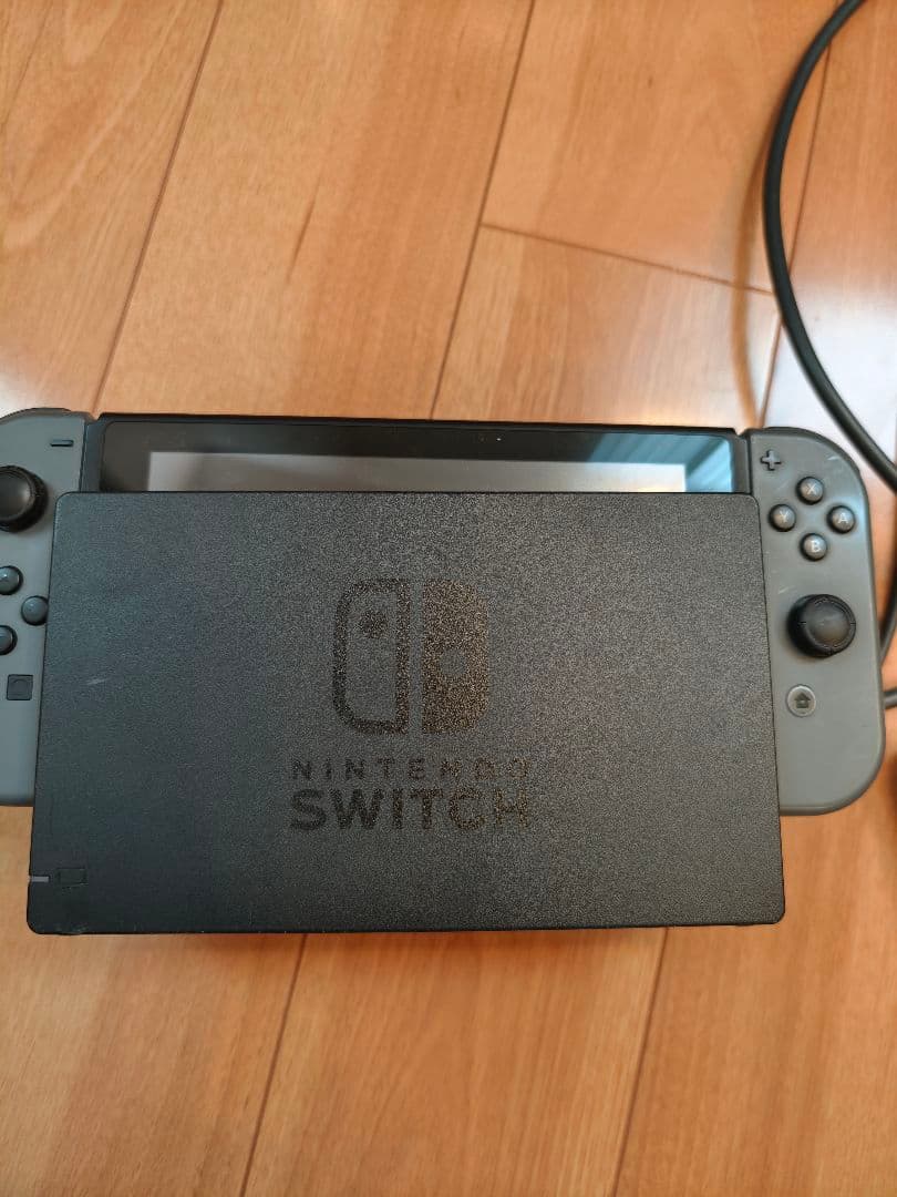 Nintendo Switch 本体 ジョイコン（赤）付き