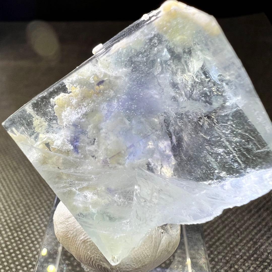 ヤオガンシャン産 クリアフローライト パープルファントム、ドロマイト内包