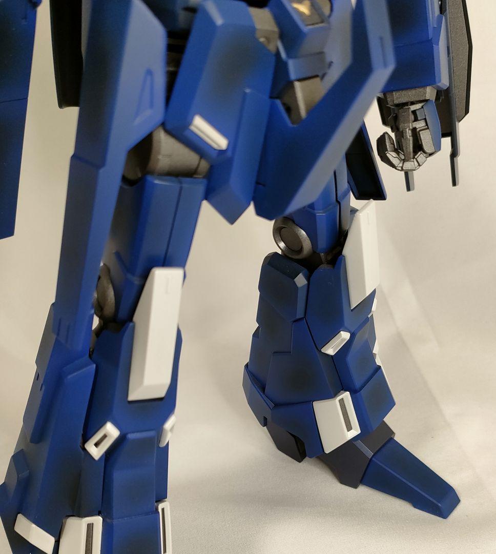 ガンプラ 塗装済完成品 MG 1/100 RGZ-95 リゼル