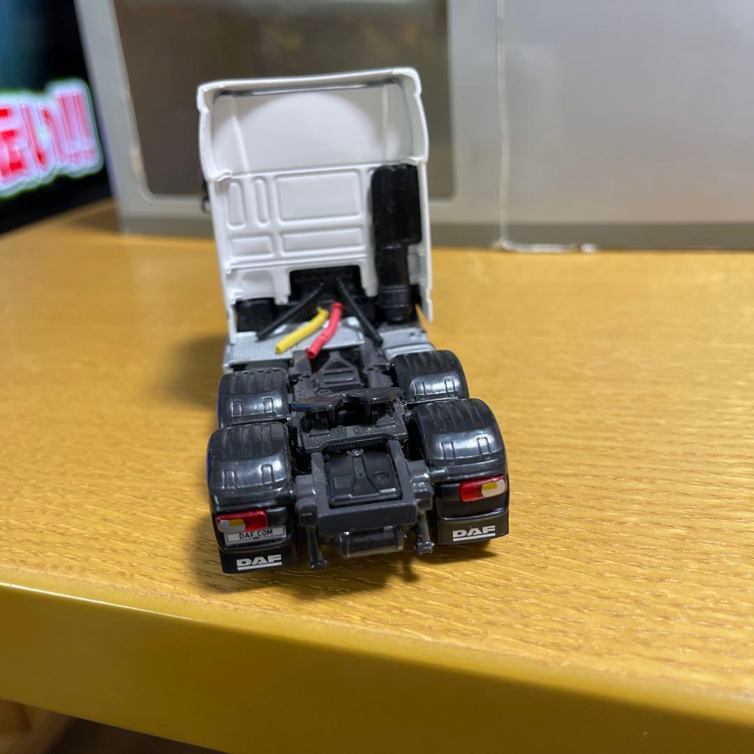 WSI Collectibles DAF XF 556 BZ 1:50 - メルカリ