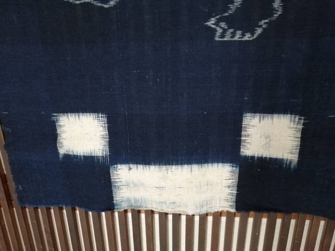 古い絵絣 ハギレ 人物文4点まとめて 美術品・アンティーク・コレクション