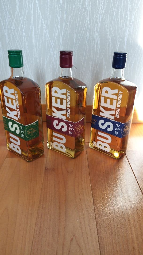 BUSKER アイリッシュウイスキー 3本セット　　　　(旧ラベル) BUSKER アイリッシュウイスキー 3本セット (旧ラベル)