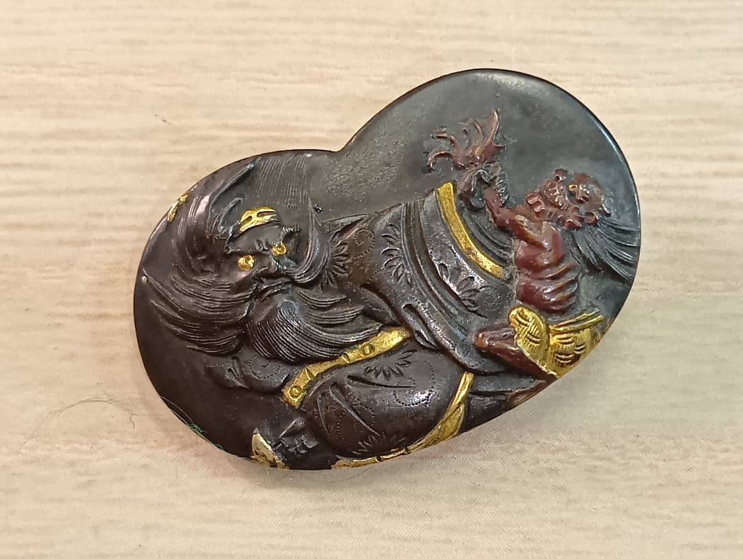 煙草入れ／超絶技巧前金具／在銘あり 煙草入れ／超絶技巧鳥前金具／在銘あり 皆元