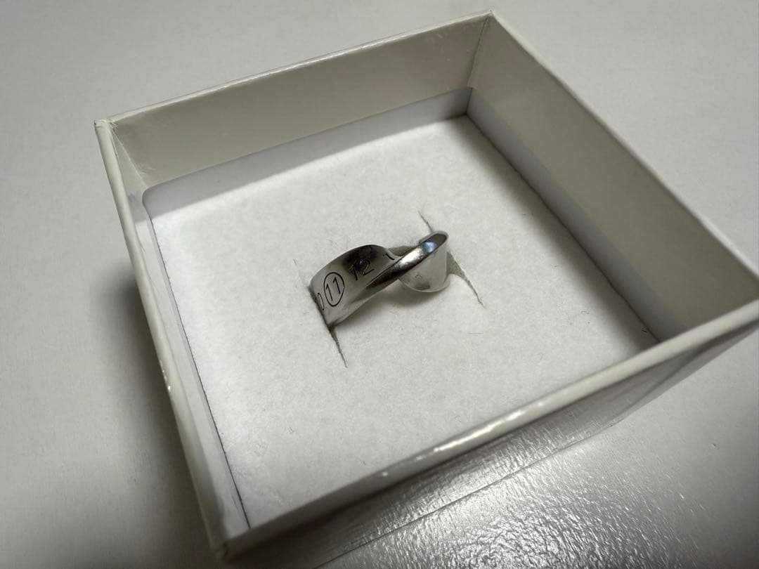 Maison Margiela ツイストナンバーリング