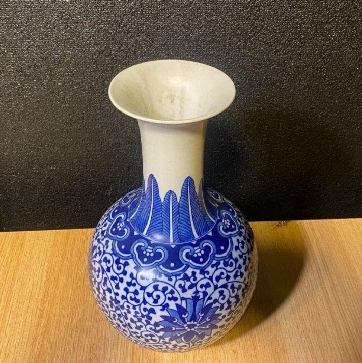 64 Z2003 景徳鎮製　青花染付唐草文花瓶　花器　 花瓶　骨董品　古美術品