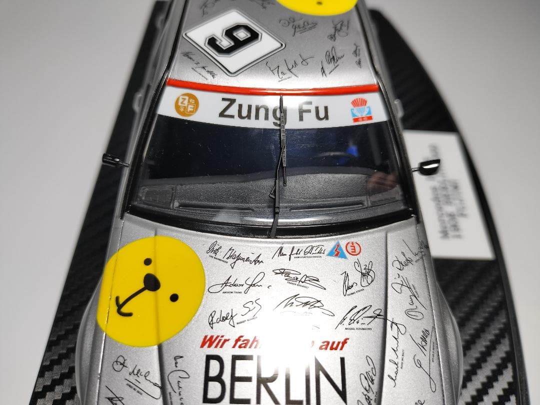 1/24 メルセデスベンツ 190E ベルリン2000 プラモデル 完成品