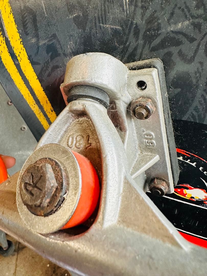 Powell Peralta スケートボード 車デザイン