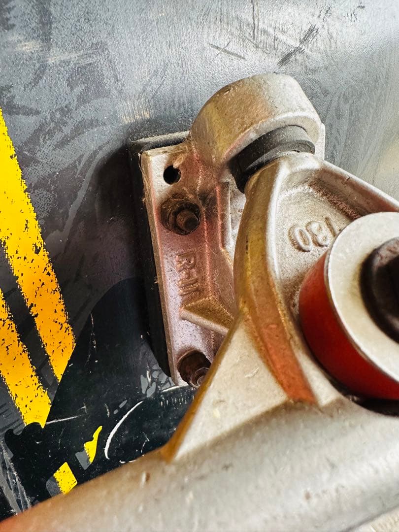 Powell Peralta スケートボード 車デザイン