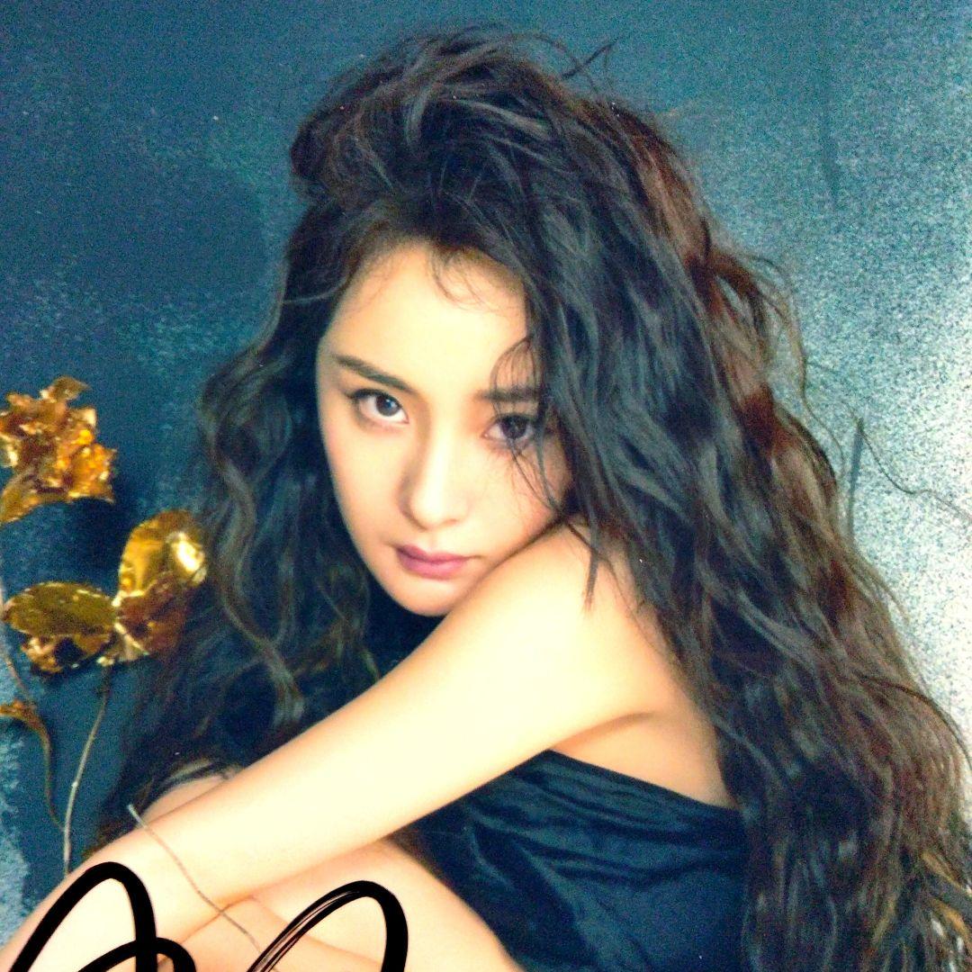 ヤン・ミー直筆サイン入り2Lサイズ写真…Yang Mi…中国有名女優‥